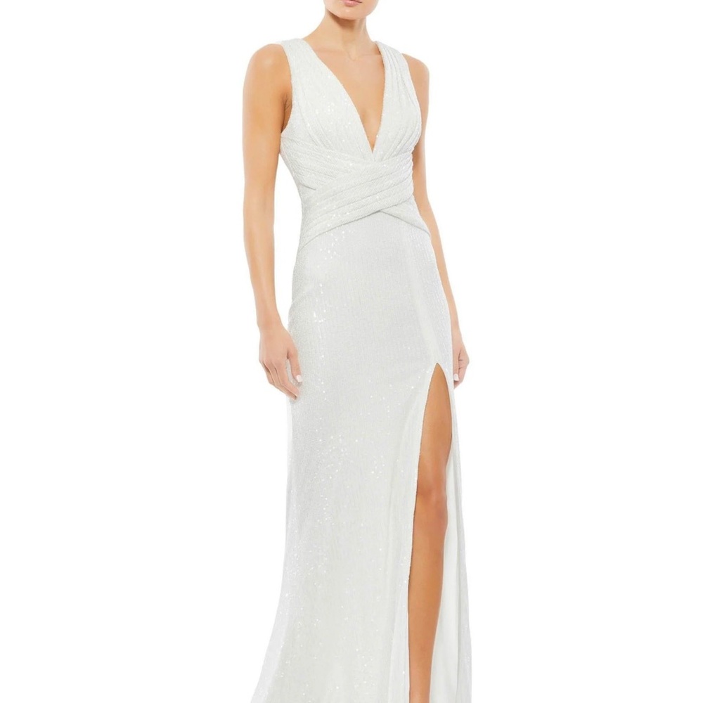 NWT Ieena For Mac Duggal Elegant White Sequin‎ Sleeveless Gown Size 6 26598